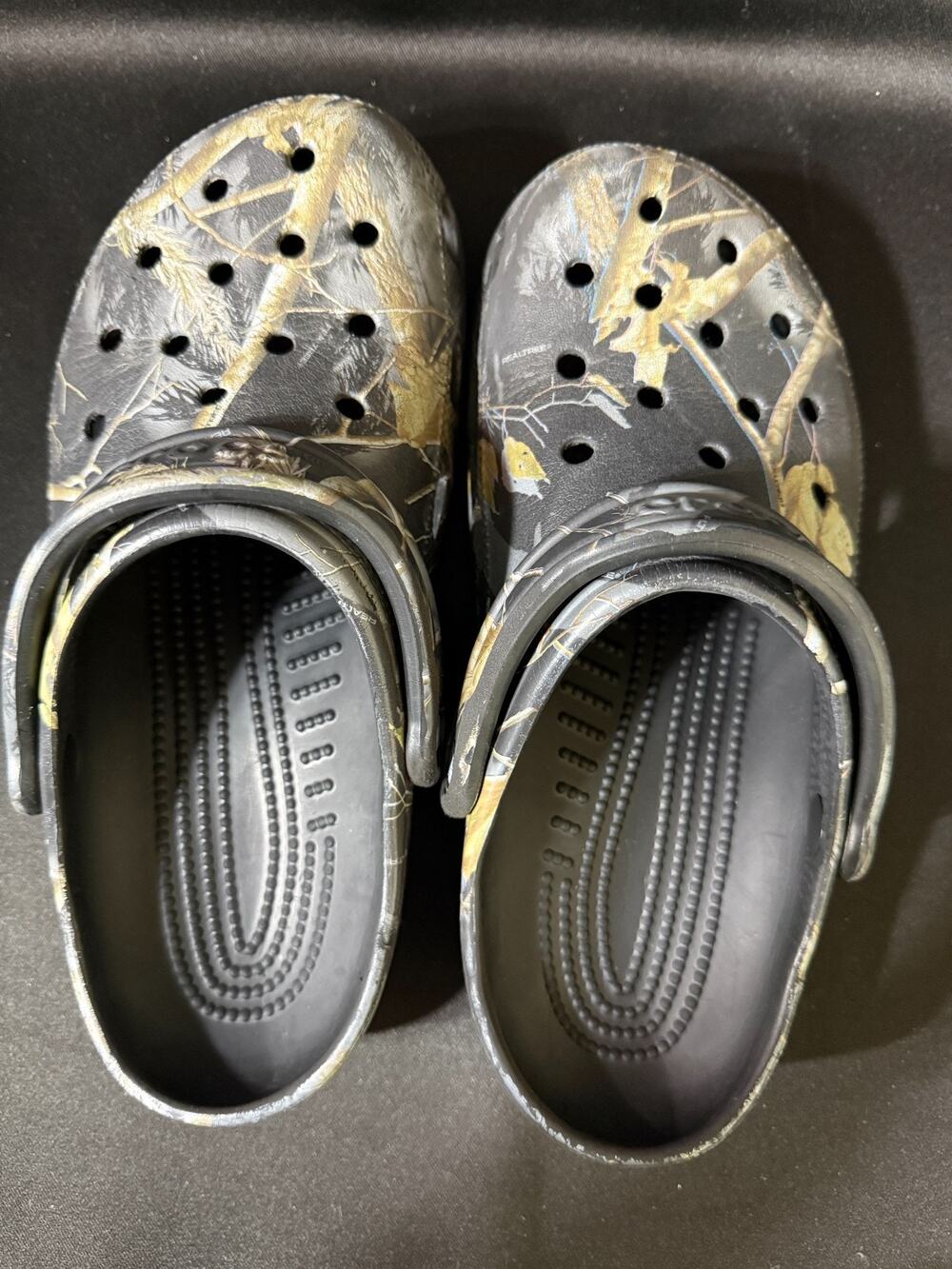 Crocs Realtree Edge Camo Clog Walnut Unisex M7/W9 Gray Tan Woodland Print